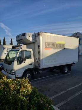 2007 Isuzu 16ft refrigerated box truck - cars & trucks - by owner -... for sale in Commerce, CA