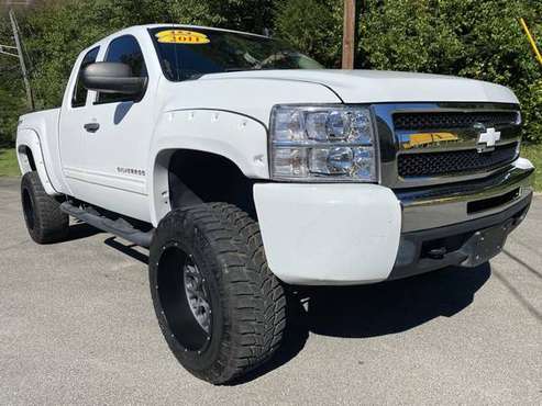 2011 Chevy Silverado - cars & trucks - by dealer - vehicle... for sale in Knoxville, TN