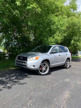 2007 Toyota RAV4 4WD LIKE NEW & NEW WHEELS - cars & trucks - by... for sale in milwaukee, WI