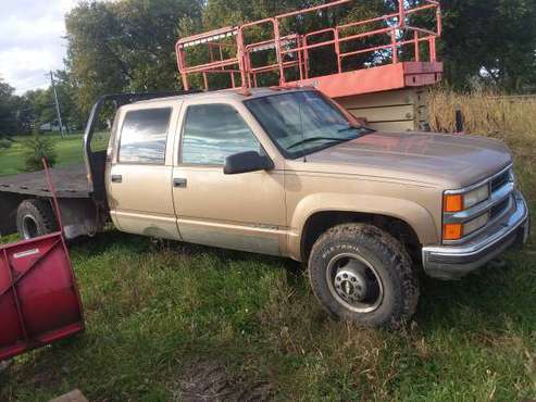 2000 Chevy 3500 dually for sale in Webster, SD