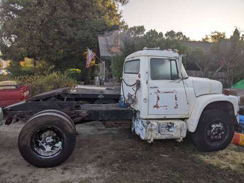 1969 International 1800-A city tractor - cars & trucks - by owner -... for sale in Santa Cruz, CA