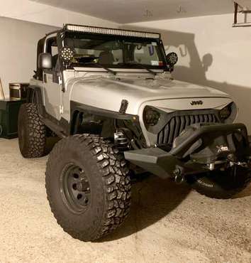 Custom '05 Jeep Wrangler - 3.5" Lift and 35" Tires for sale in Round Lake, NY