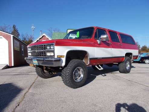 1990 Chevy Suburban 4x4 1/2 Ton - cars & trucks - by dealer -... for sale in Jefferson City, MO