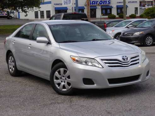 2010 TOYOTA CAMRY LE LOW PRICE CLEAN TITLE CLEAN CARFAX for sale in Roanoke, VA