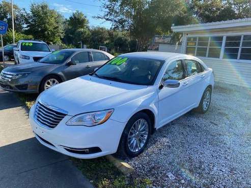 CHRYSLER 200 - cars & trucks - by dealer - vehicle automotive sale for sale in Gainesville, FL