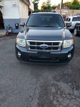 Ford Escape XLT - cars & trucks - by owner - vehicle automotive sale for sale in Pittsfield, MA