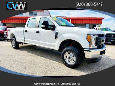 2017 Ford F-250 Crew Cab 4x4 6.2 Gas V8 for sale in Green Bay, WI