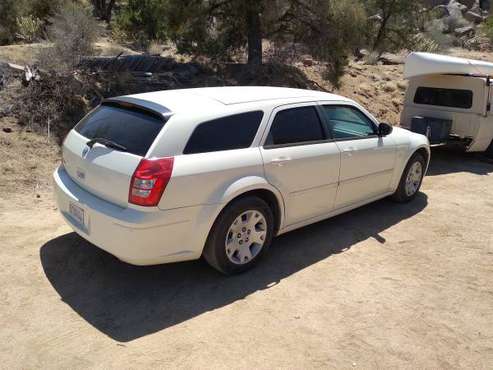 2005 Dodge Magnum Runs Great 2 7 V6, Auto for sale in Palm Desert , CA