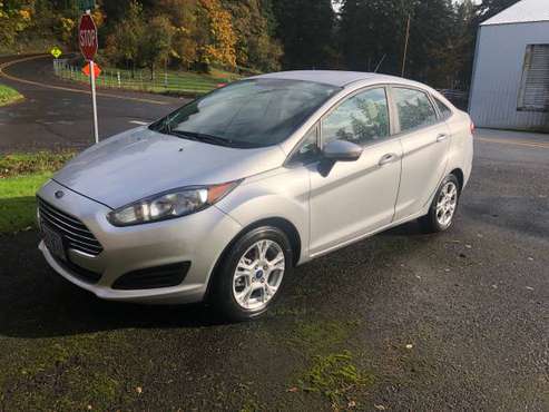 2014 Ford Focus SE 4cylinder 5 speed.One owner with only 21,000 Miles for sale in Damascus, OR