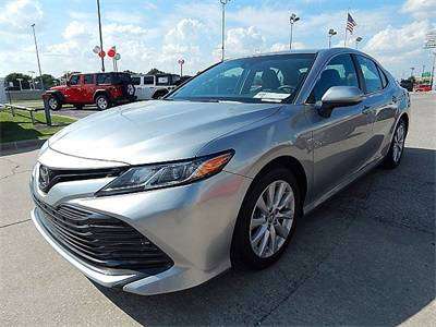 2018 TOYOTA CAMRY LE- W/ 8 SPEED AUTO ONE OWNER CLEAN CAR FACTS!! for sale in Norman, TX