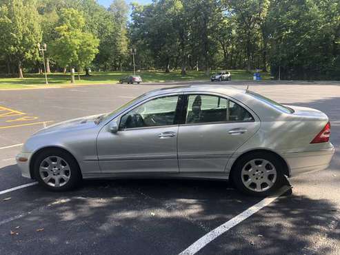 2005 Mercedes-Benz C-Class SHARP!! FINANCING AVALIABLE!! for sale in rock island, IL