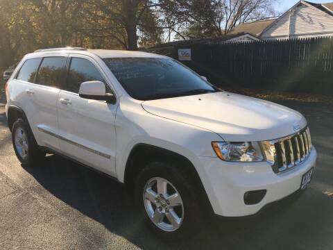 2011 Jeep Grand Cherokee .. GUARANTEED CREDIT APPROVAL (hudson falls... for sale in hudson falls 12839, NY