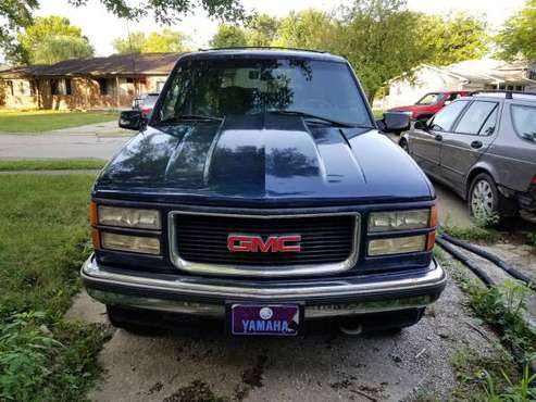 96 GMC suburban k2500 for sale in Indianapolis, IN