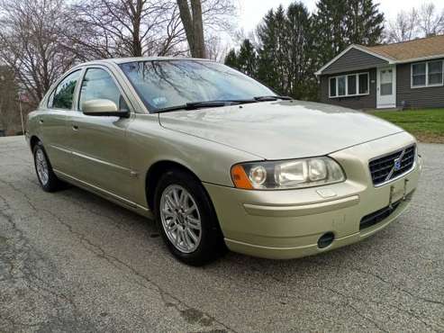 2005 Volvo S60 !! Good Condition !! - cars & trucks - by owner -... for sale in North Grosvenordale, CT