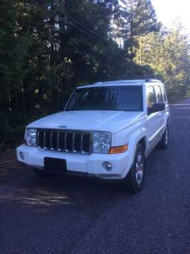 2008 Jeep Commander - cars & trucks - by owner - vehicle automotive... for sale in Medford, OR