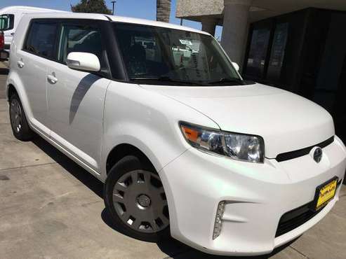 14' Scion XB, Auto, all power, Pearl White paint, must see 70K clean for sale in 93292, CA
