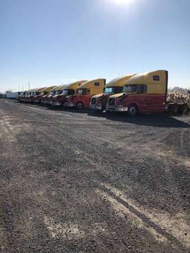 2016 Volvo VNL 670 sleepers Cummins ( 12 trucks) for sale in Phoenix, AZ