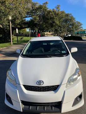 Toyota Matrix 2009 - cars & trucks - by owner - vehicle automotive... for sale in Altamonte Springs, FL