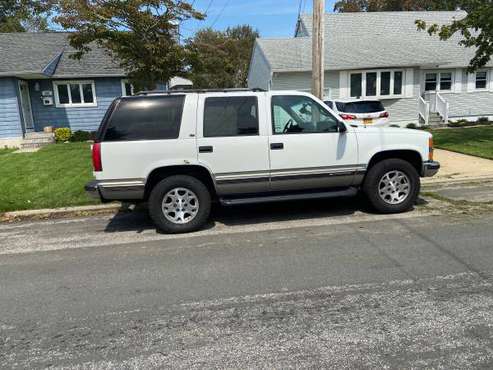 1999 Chevy Tahoe - cars & trucks - by owner - vehicle automotive sale for sale in West Babylon, NY