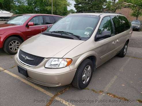 2004 Chrysler Town & Country 4dr LX FWD Gold for sale in Woodbridge, District Of Columbia