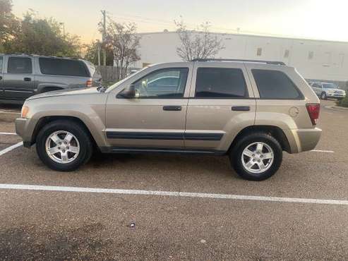2005 JEEP GRAND CHEROKEE 2WD - cars & trucks - by owner - vehicle... for sale in Greenwood, MS
