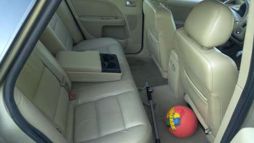 2005 Ford Five Hundred Limited for sale in milwaukee, WI
