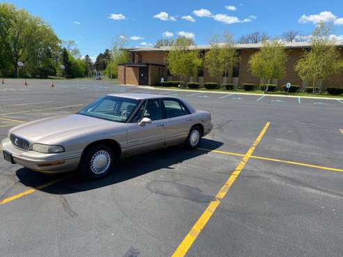 2000 Buick Lesabre Custom for sale in Mequon, WI