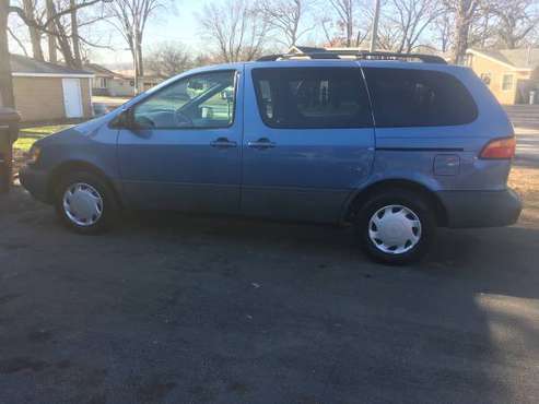TOYOTA SIENNA LOW MILES - cars & trucks - by owner - vehicle... for sale in Crystal Lake, IL