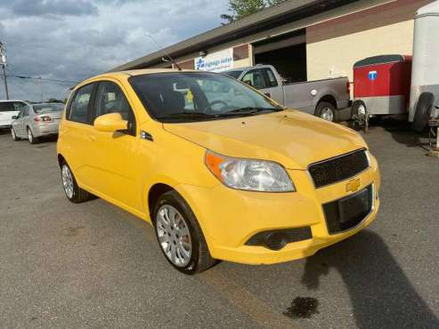 2011 Chevrolet Chevy Aveo Aveo5 LT 4dr Hatchback w/1LT - cars & for sale in Fredericksburg, District Of Columbia