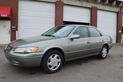 1999 Toyota Camry LE - - by dealer - vehicle for sale in Englewood, CO