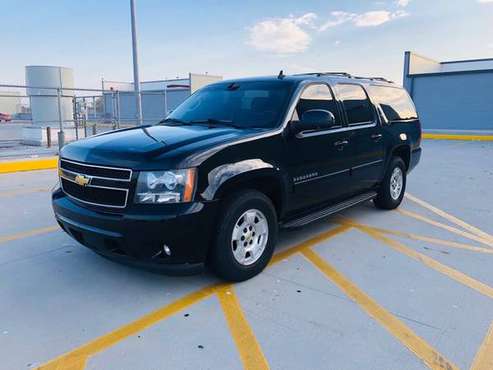 2013 CHEVROLET CHEVY SUBURBAN LT 4WD !!! BLACK ON BLACK !!! for sale in Jamaica, NY