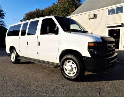 2014 Ford E-250 3/4 Ton Passenger Cargo Van Low Miles 1-Owner Clean... for sale in Hampton Falls, NH