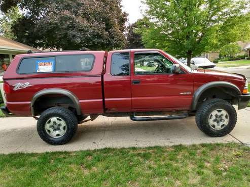 2003 S10 4x4 ZR2 4.3L V-6 EXTRA CAB - cars & trucks - by owner -... for sale in WAUKEGAN, WI