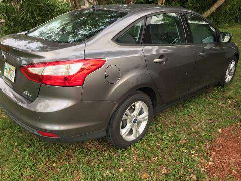 2013 FORD FOCUS SE - cars & trucks - by owner - vehicle automotive... for sale in Fort Lauderdale, FL