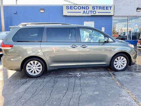 2013 Toyota Sienna Xle Clean Carfax 3.5l 6 Cylinder Awd 6-speed Automa for sale in Manchester, VT
