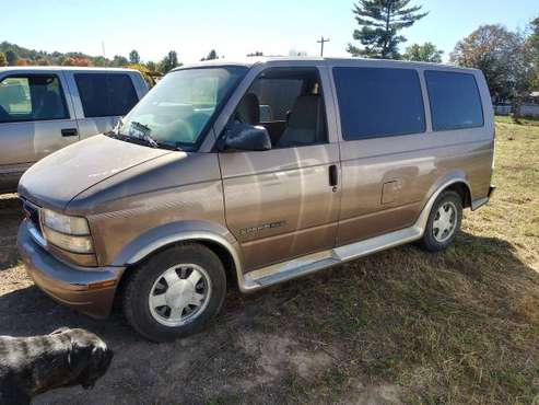 2000 GMC Safari AWD - cars & trucks - by owner - vehicle automotive... for sale in Elsberry, MO