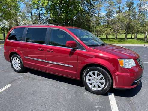2014 Chrysler Town and Country Two Owner Only 64k miles Super Clean for sale in Wilmington, DE