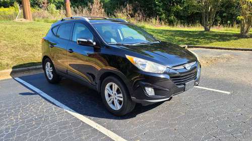 2013 Hyundia Tuscon - cars & trucks - by owner - vehicle automotive... for sale in Cary, NC