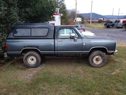 1988 Dodge 150 4x4 short bed, 318v8 auto, runs great, inspected -... for sale in Dauphin, PA