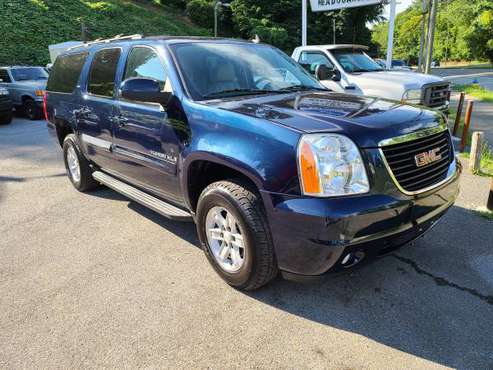 Reduced!! 2009 GMC Yukon XL LOADED!!! - cars & trucks - by dealer -... for sale in Knoxville, TN