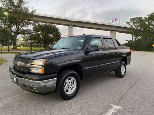 2005 CHEVROLET AVALANCHE 1500 CREW CAB - cars & trucks - by dealer -... for sale in Chesapeake , VA