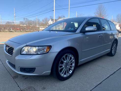 2009 Volvo V50 - cars & trucks - by owner - vehicle automotive sale for sale in Akron, OH