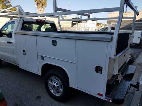 2015 Chevy Silverado 2500HD Utility truck for sale in Ventura, CA