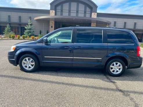 2009 Chrysler Town and Country Touring 4dr Mini Van - cars & trucks... for sale in Kent, WA