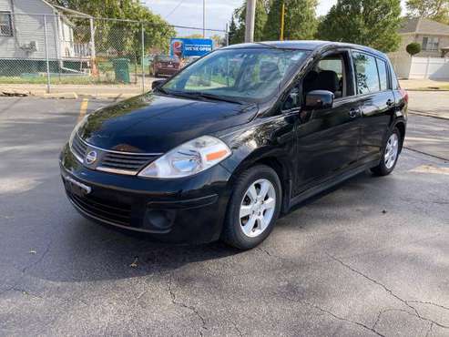 2010 NISSAN VERSA BLACK BEAUTY EXTRA CLEAN DRIVES LIKE NEW - cars &... for sale in Chicago, IL