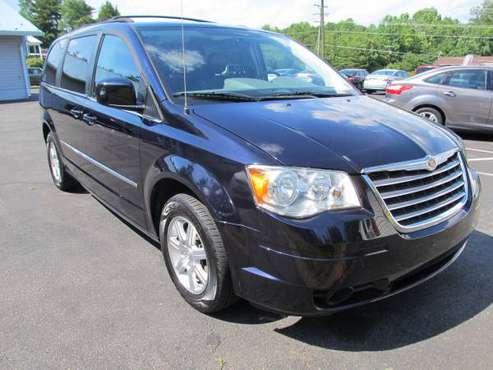2010 CHRYSLER TOWN & COUNTRY TOURING, LEATHER, 3/5 POWER TRAIN WTY -... for sale in LOCUST GROVE, VA 22508, VA