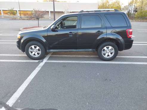 2010 Ford Escape Limited for sale in Meriden, NY