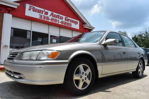 2001 TOYOTA CAMRY LE 2.2 4 CYLINDER AUTOMATIC*SUPER COLD AC* - cars... for sale in Greensboro, NC
