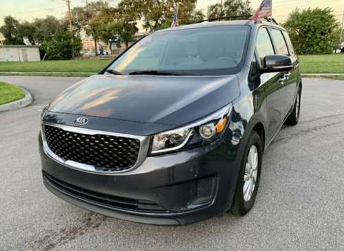 Kia Sedona 2017 - cars & trucks - by dealer - vehicle automotive sale for sale in Hollywood, FL