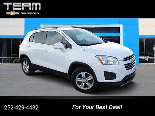 2016 Chevy Chevrolet Trax LT suv White for sale in Goldsboro, NC